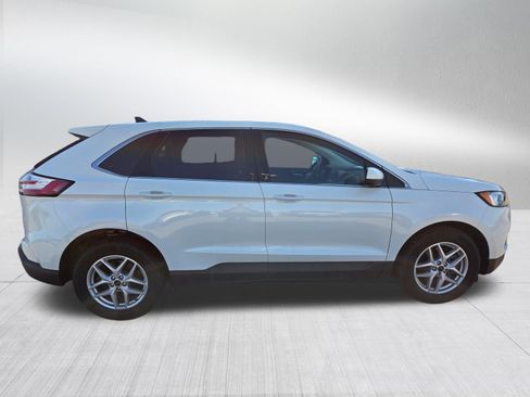 Certified 2024 Ford Edge SEL w/ Convenience Package AWD/4WD image 8
