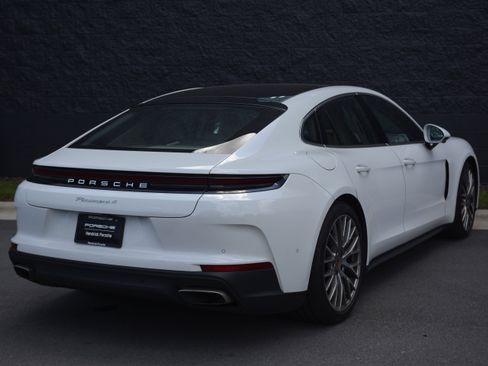 Certified 2024 Porsche Panamera 4 AWD/4WD image 7