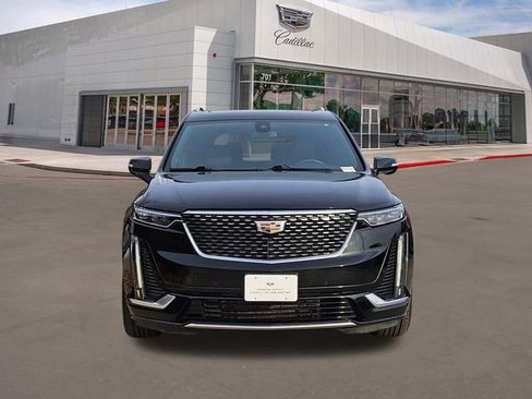 Used 2020 Cadillac XT6 Premium Luxury image 2