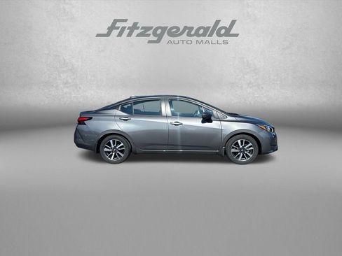 Used 2025 Nissan Versa SV w/ Trunk Package FWD image 9
