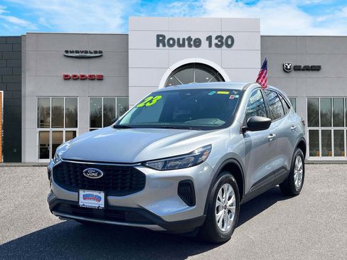 Used 2023 Ford Escape Active AWD/4WD image 2