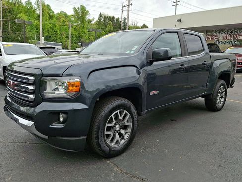 Used 2017 GMC Canyon SLE w/ All Terrain Package AWD/4WD image 3