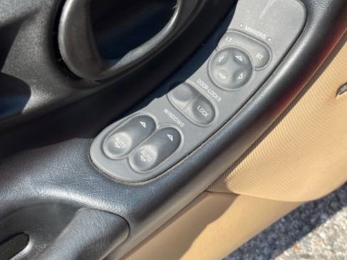 Used 1999 Chevrolet Corvette Convertible image 9