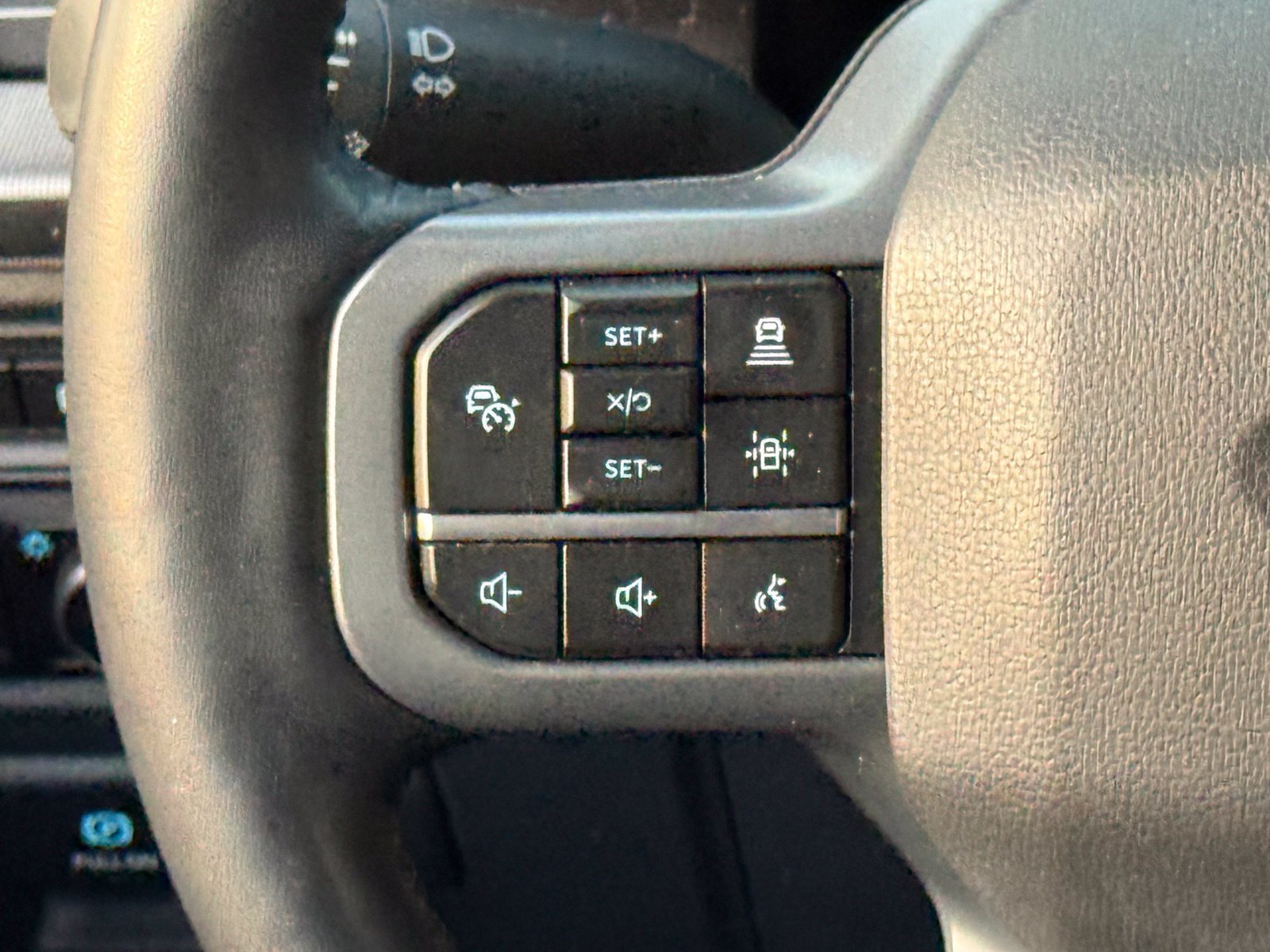 Used 2024 Ford F150 Lariat AWD/4WD image 32