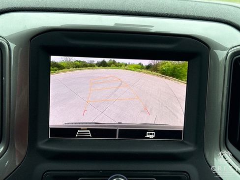 Used 2022 Chevrolet Silverado 1500 Custom image 15