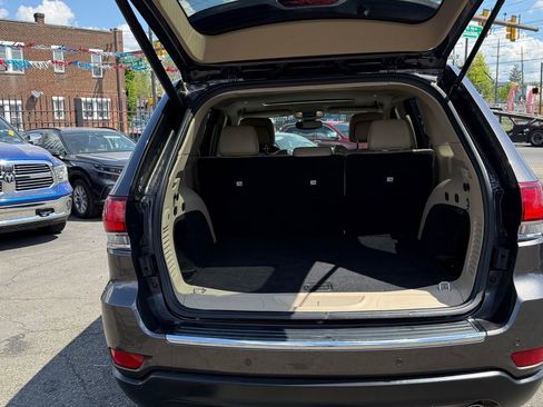 Used 2020 Jeep Grand Cherokee Limited image 11