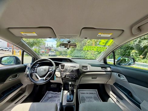 Used 2013 Honda Civic LX image 9