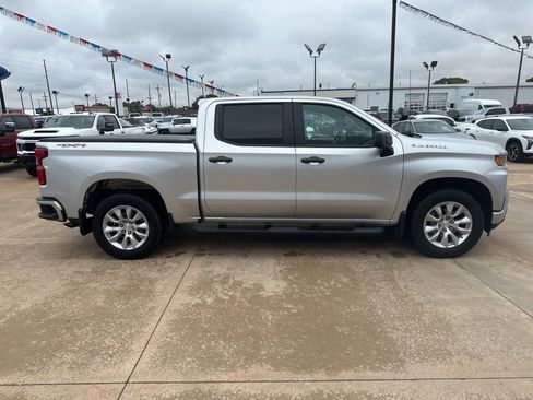 Used 2022 Chevrolet Silverado 1500 Custom AWD/4WD image 32