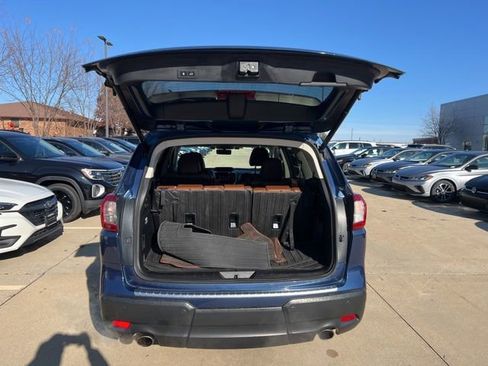 Used 2022 Subaru Ascent Touring image 10