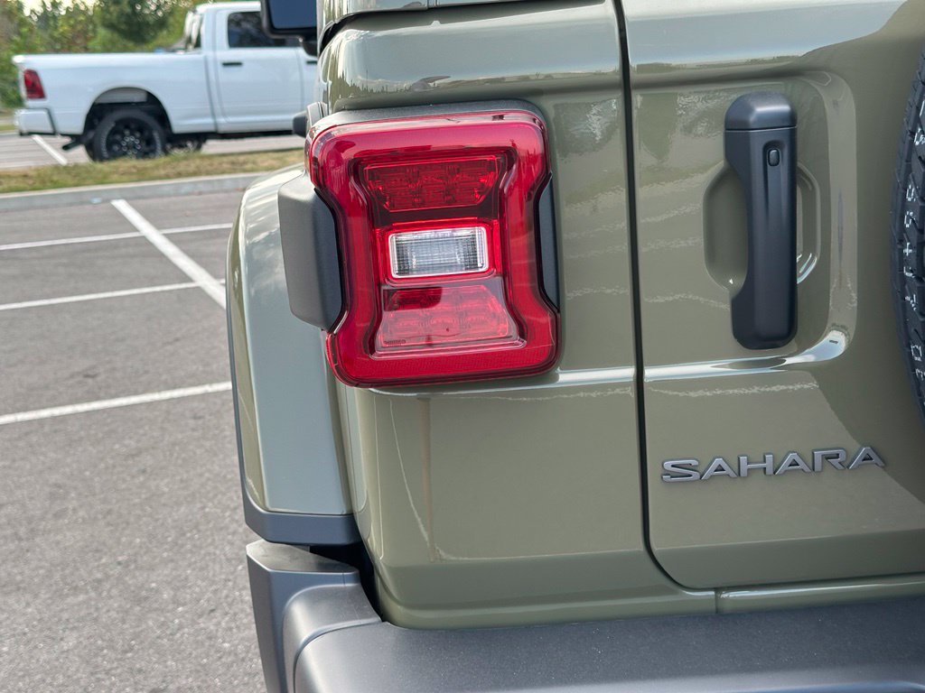 New 2026 Jeep Wrangler Unlimited Sahara AWD/4WD image 44