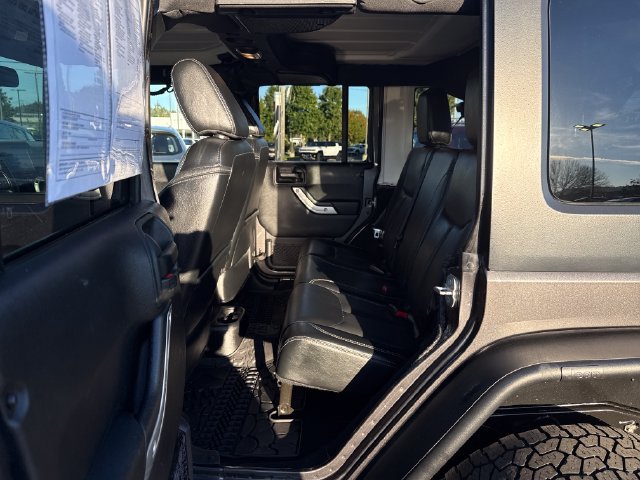 Used 2017 Jeep Wrangler Unlimited Rubicon AWD/4WD image 13
