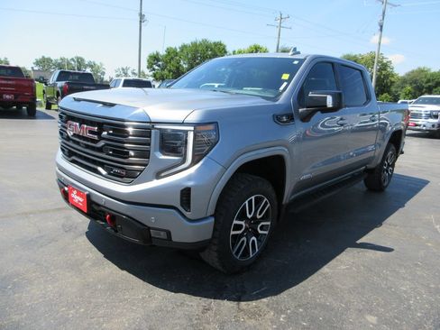Certified 2024 GMC Sierra 1500 AT4 w/ Technology Package AWD/4WD image 12