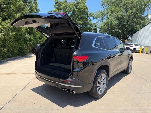 Used 2025 Buick Enclave Preferred w/ Power Package AWD/4WD image 15