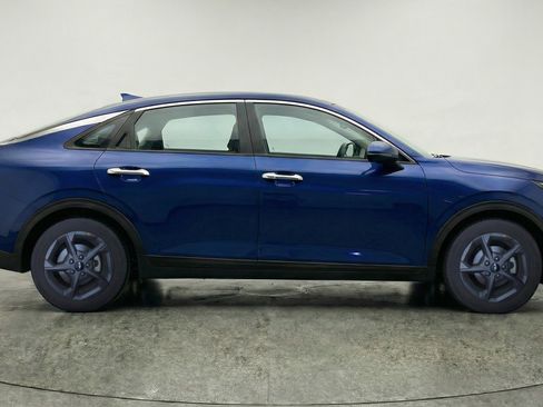 Used 2025 Kia K4 LXS image 11