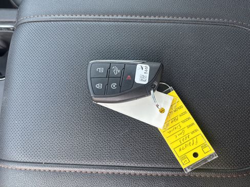 Used 2023 GMC Sierra 1500 AT4 image 28