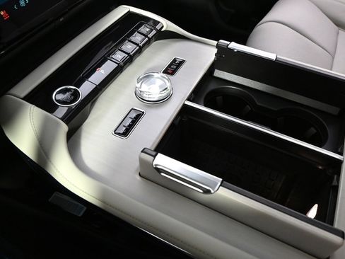 New 2026 Lincoln Navigator Reserve w/ Jet Appearance Package image 34