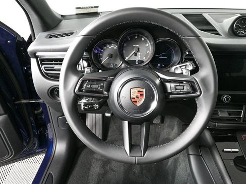 Certified 2026 Porsche Macan image 9