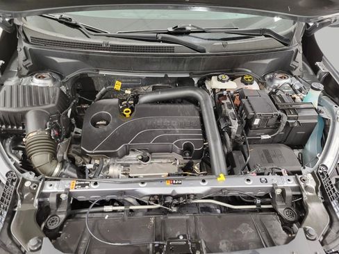 Used 2024 GMC Terrain SLE image 9