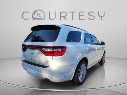 Certified 2024 Dodge Durango GT RWD image 3