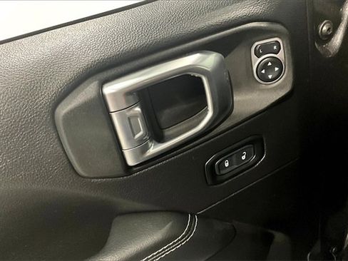 Used 2022 Jeep Wrangler Unlimited Sahara w/ Cold Weather Group image 37