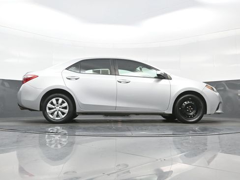 Used 2016 Toyota Corolla LE FWD image 32