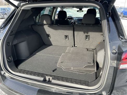 Certified 2024 Chevrolet Equinox LT image 18