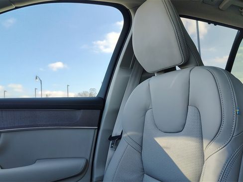 New 2026 Volvo XC90 T8 Ultra image 23