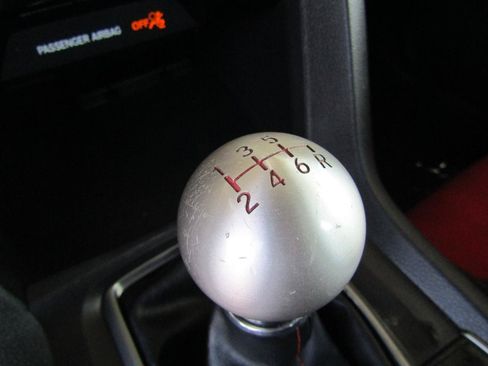 Used 2018 Honda Civic Type R image 19