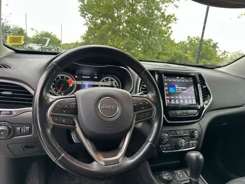 Used 2020 Jeep Cherokee Limited AWD/4WD image 5