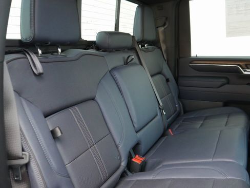 Used 2024 Chevrolet Silverado 2500 High Country w/ High Country Premium Package image 27