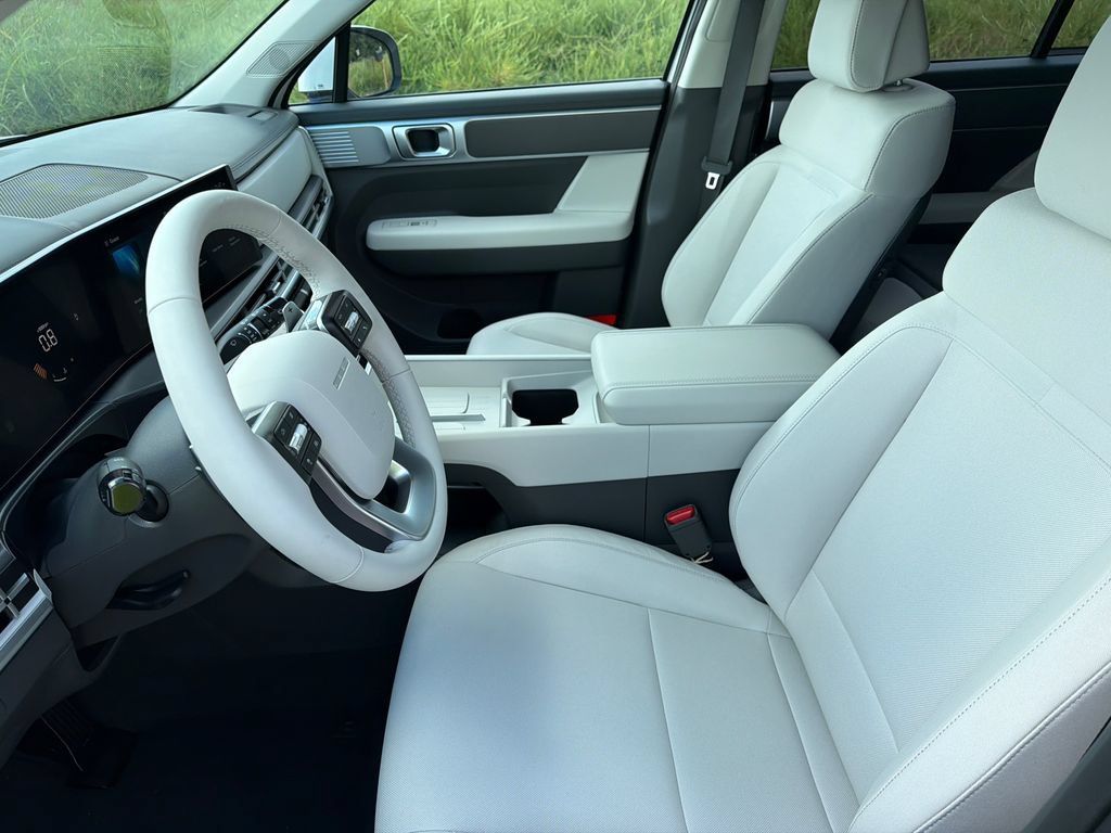 New 2027 Hyundai Santa Fe SE FWD image 10