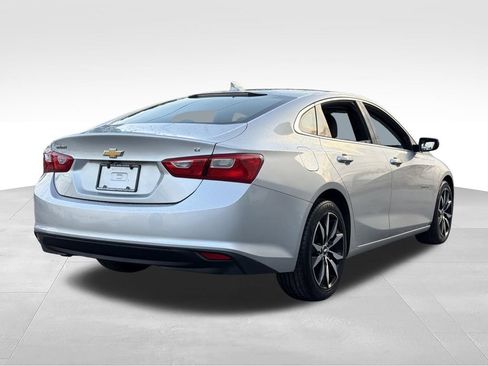Used 2018 Chevrolet Malibu LT FWD image 9