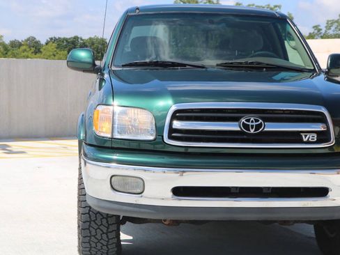 Used 2001 Toyota Tundra Limited w/ Off-Road Pkg AWD/4WD image 28