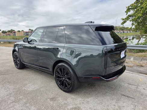New 2026 Land Rover Range Rover SE image 2