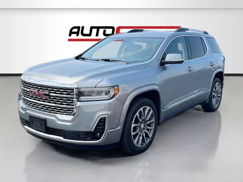 Used 2023 GMC Acadia Denali w/ Denali Ultimate Package AWD/4WD image 3