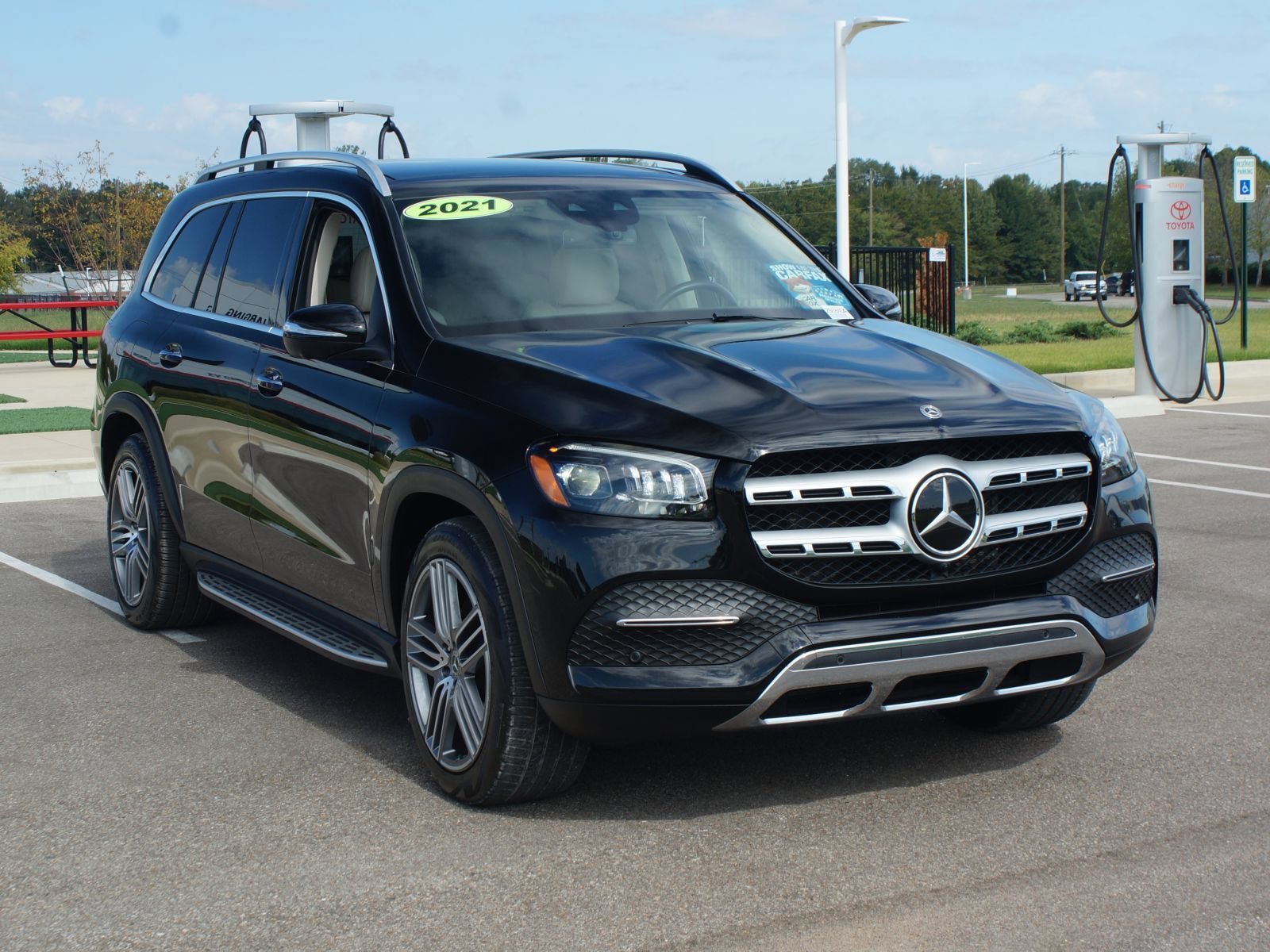 Used 2021 Mercedes-Benz GLS 450 4MATIC image 2