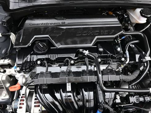 Certified 2024 Hyundai Elantra SEL FWD image 31