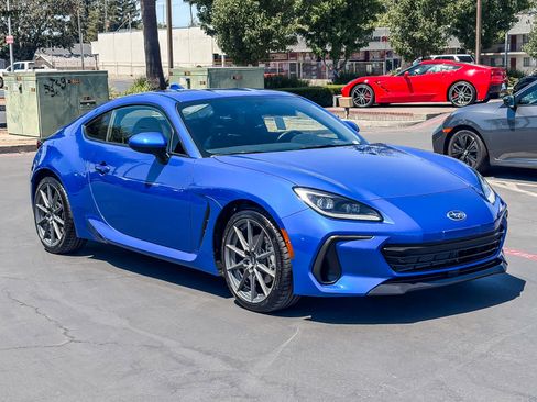 Used 2024 Subaru BRZ Limited RWD image 5