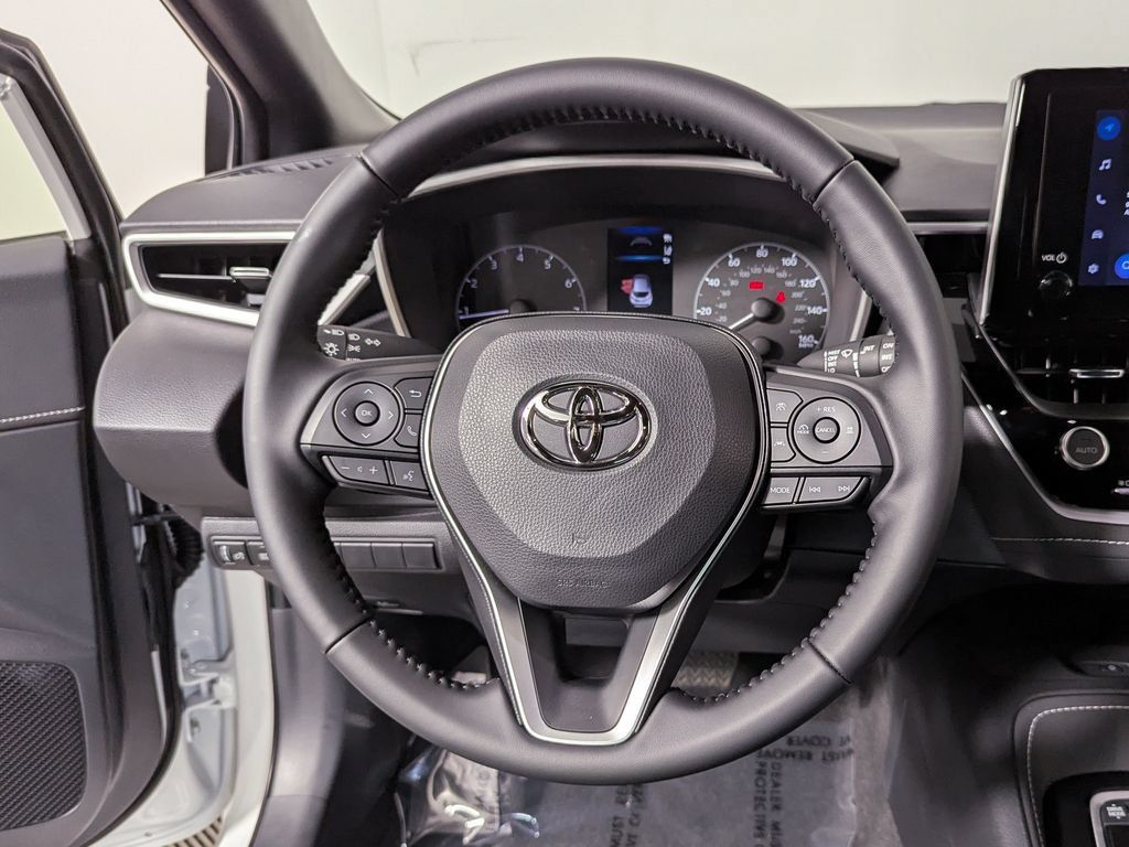 Used 2026 Toyota Corolla SE FWD image 34
