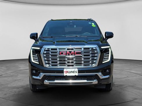 Used 2025 GMC Yukon XL Denali AWD/4WD image 2