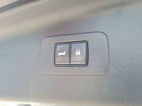 Used 2023 Nissan Armada Platinum w/ Captain's Chairs Package AWD/4WD image 9