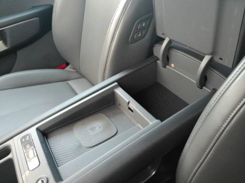 Used 2024 Kia EV9 Light Long Range RWD image 54