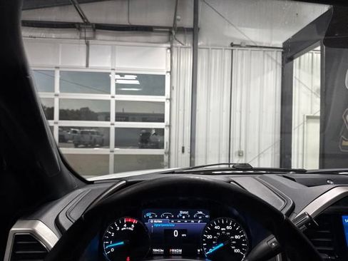 Used 2022 Ford F250 Lariat w/ Lariat Value Package AWD/4WD image 9