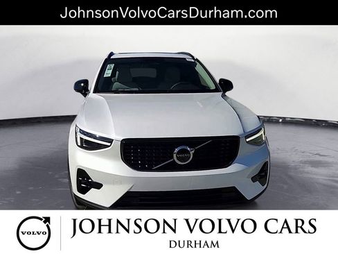 New 2026 Volvo XC40 B5 Plus w/ Protection Package Premier image 7