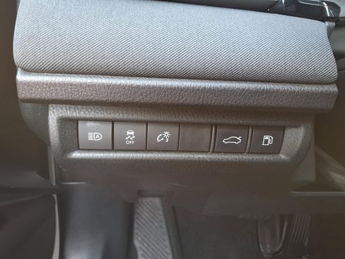 Certified 2025 Toyota Camry LE image 21