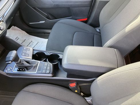 Used 2026 Kia Sportage LX w/ LX Convenience Package image 24