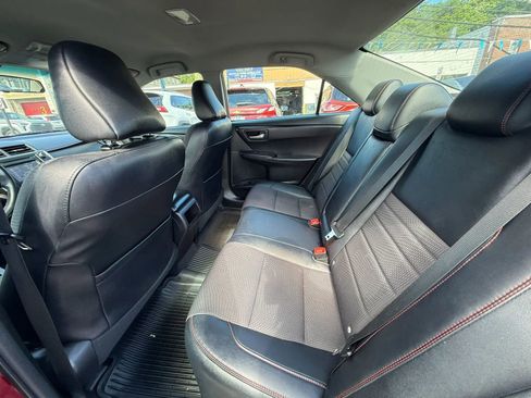 Used 2017 Toyota Camry SE FWD image 40