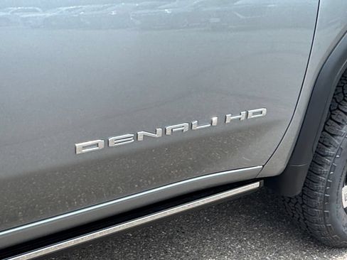 New 2026 GMC Sierra 3500 Denali w/ Denali Reserve Package AWD/4WD image 21