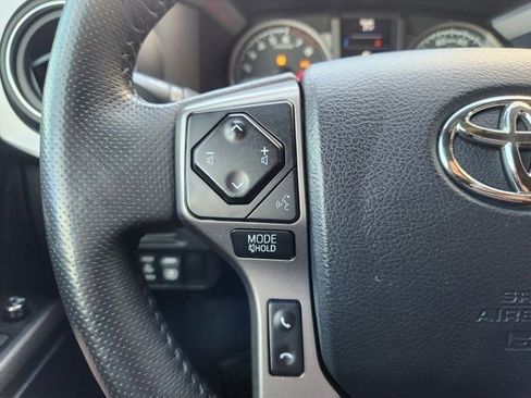 Used 2017 Toyota Tacoma Limited image 30