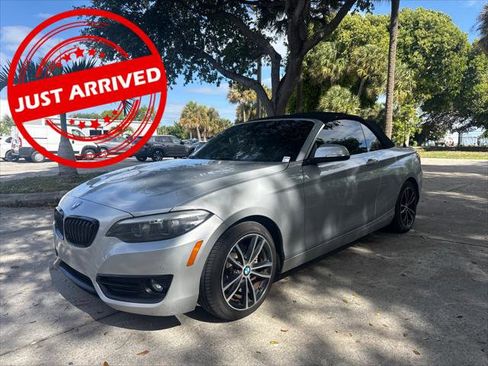 Used 2020 BMW 230i xDrive Convertible image 1